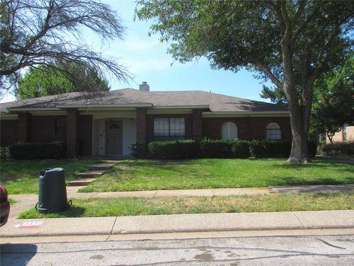 2332 Aquaduct Dr, Bedford, TX, 76022-7746 | Card Image