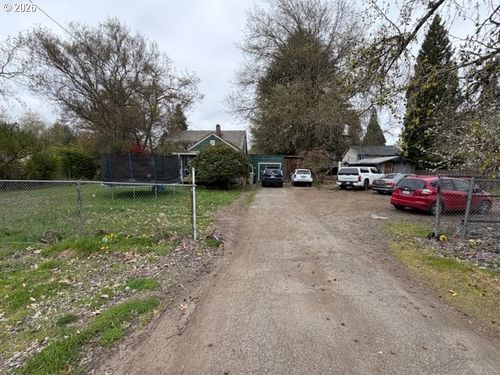 2805 Sw 198th Ave, Aloha, OR, 97003-2333 | Card Image