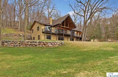 320 Chapman Road, Mankato, MN, 56001 | Card Image