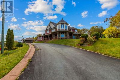 10 Municipal Sq, House other with 4 bedrooms, 3 bathrooms and null parking in Clarenville NL | Image 1