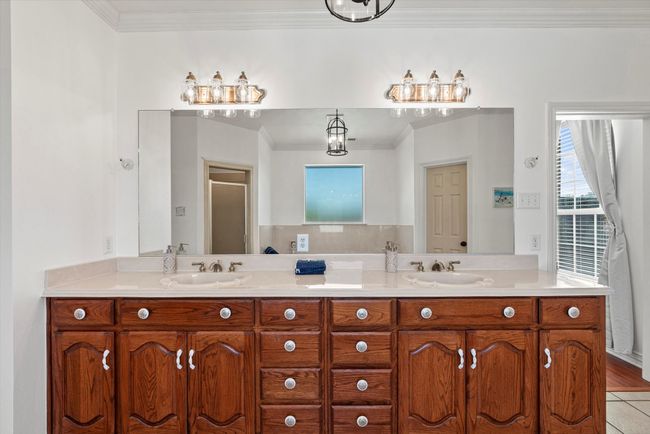 1072 W Secretariat Dr, House other with 4 bedrooms, 5 bathrooms and null parking in Terrell TX | Image 12