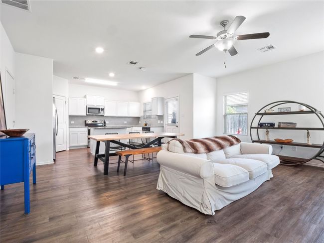 3J - 109 Comet Dr, House other with 3 bedrooms, 3 bathrooms and 4 parking in Jarrell TX | Image 4