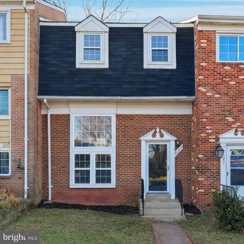 9182 Landgreen St, MANASSAS, VA, 20110-4802 | Card Image