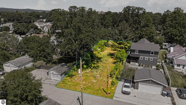 220 E 10 Th St, Home with 0 bedrooms, 0 bathrooms and null parking in Traverse City MI | Image 9