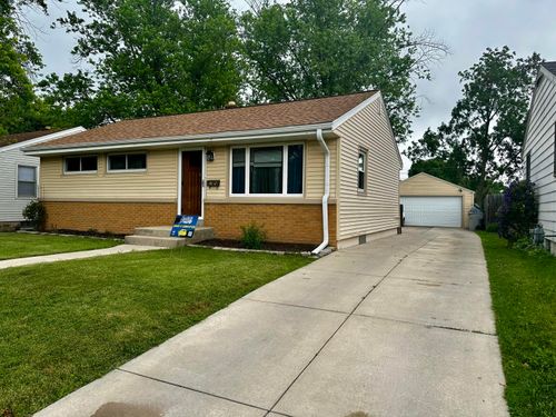 3662 S 81st St, Milwaukee, WI, 53220-1022 | Card Image