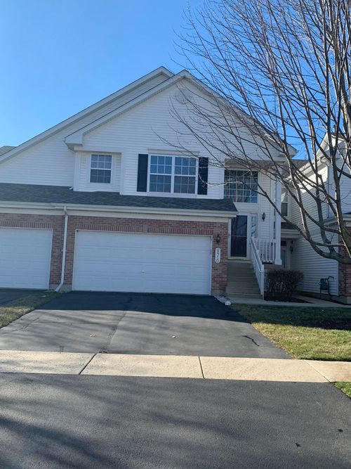 876 Stuarts Dr, St. Charles, IL, 60174-4715 | Card Image