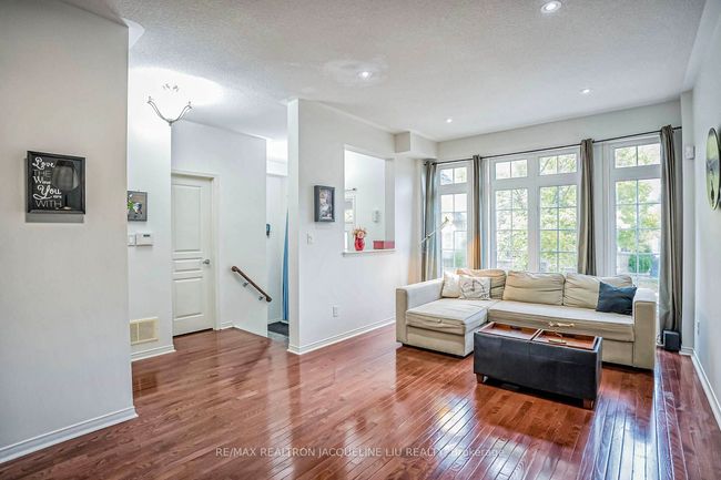 14 Balsam St, House other with 3 bedrooms, 4 bathrooms and 1 parking in Markham ON | Image 5