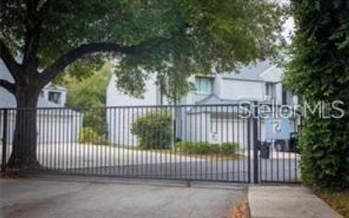 9726-9726 Tiffany Oaks Ln, TAMPA, FL, 33612-7511 | Card Image