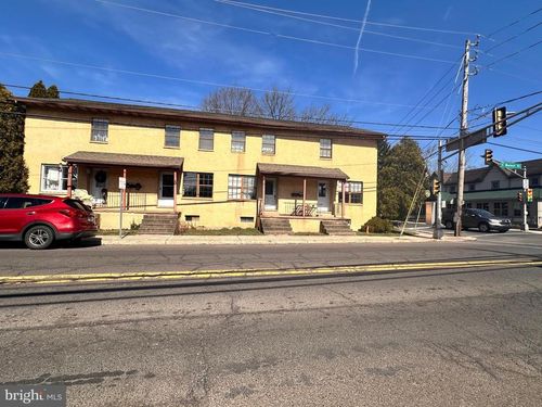 453 E Walnut St, PERKASIE, PA, 18944-1639 | Card Image