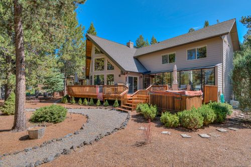55877 Wood Duck Drive, Bend, OR, 97707 | Card Image