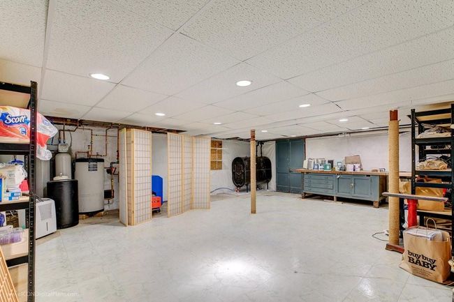 569 Turner Rd, Home with 4 bedrooms, 3 bathrooms and 6 parking in Middletown RI | Image 33