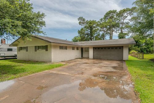 121 Glynn St, Bridge City, TX, 77611-2810 | Card Image