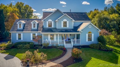 40W817 Willowbrook Dr, St. Charles, IL, 60175-5717 | Card Image