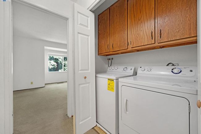 127 Temescal Cir, Townhouse with 2 bedrooms, 2 bathrooms and null parking in Emeryville CA | Image 20
