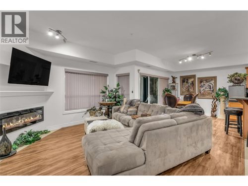 104-1961 Durnin Rd, Kelowna, BC, V1X7Z6 | Card Image
