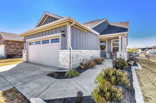 815 Saratoga Ln, Georgetown, TX, 78633-2405 | Card Image