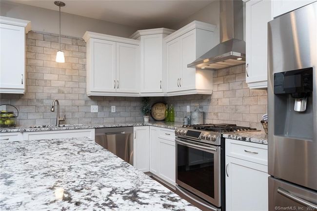 120 - 120 Yorkshire Court, Condo with 3 bedrooms, 3 bathrooms and null parking in Farmington CT | Image 5