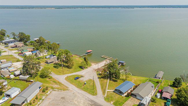 220 Tortuga Way, House other with 3 bedrooms, 2 bathrooms and null parking in Pointblank TX | Image 40