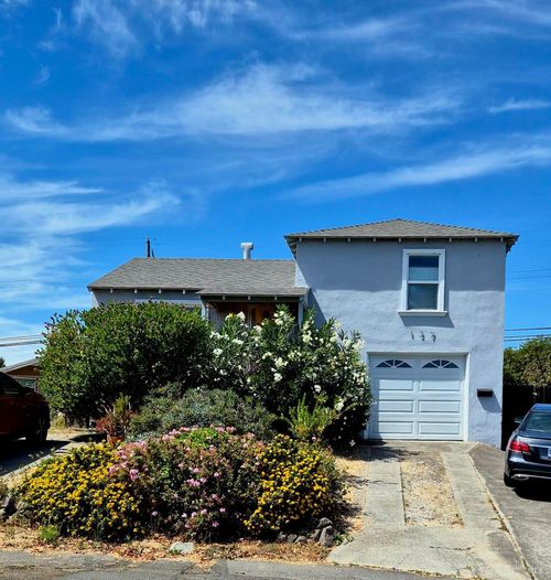 137 Hermosa Avenue, Vallejo, CA, 94589 | Card Image
