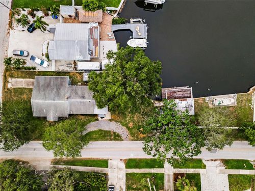 394 Georgia Ave, Crystal Beach, FL, 34681 | Card Image
