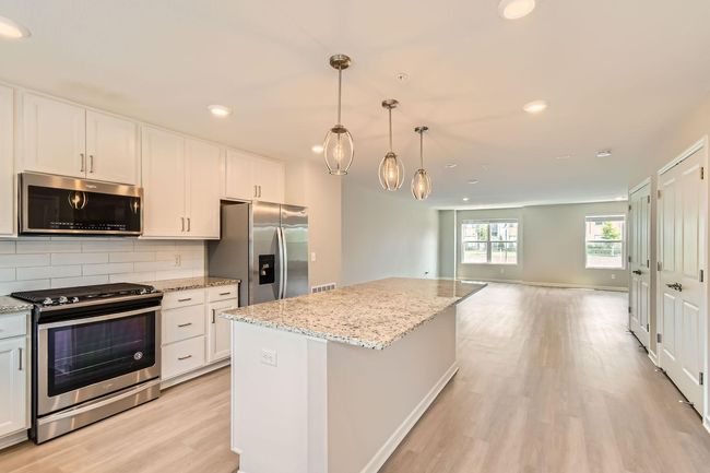 625 Village Drive - Web Quality - 009 - 09 Kitchen.jpg | Image 9