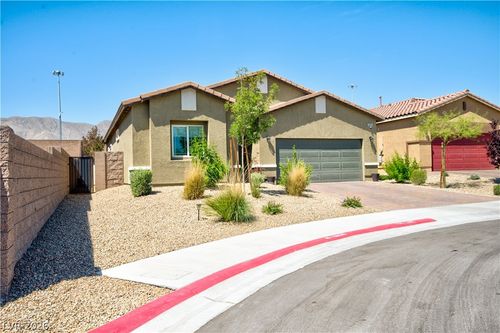 10095 Sequoia Falls Pl, Las Vegas, NV, 89149-4065 | Card Image