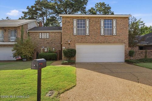 48 Roundtree Cir, Brandon, MS, 39042-2690 | Card Image