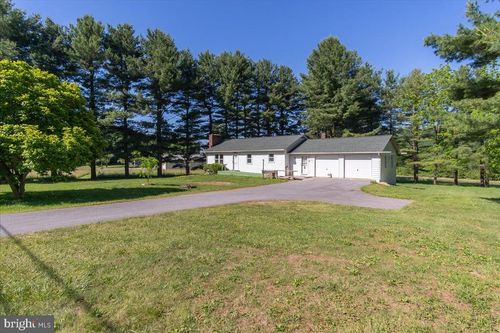 13806 Wolfsville Rd, SMITHSBURG, MD, 21783-9329 | Card Image
