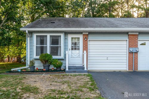 4-A Salem Dr, Whiting, NJ, 08759-6337 | Card Image