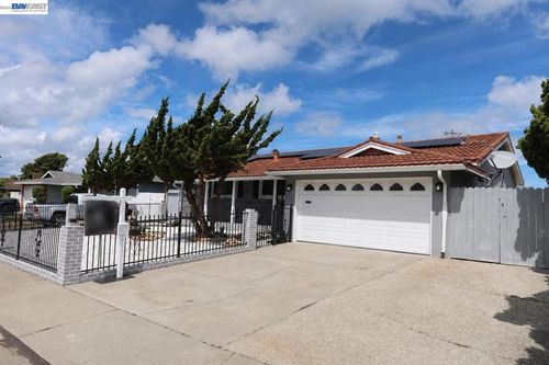 2057 Rosedale Dr, San Pablo, CA, 94806-1034 | Card Image