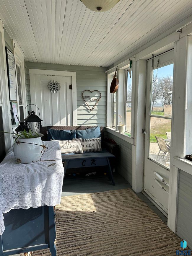 44415 Us Highway 18, House other with 3 bedrooms, 2 bathrooms and null parking in Freeman SD | Image 28