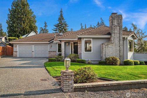 912 Cedar St, Edmonds, WA, 98020-3327 | Card Image