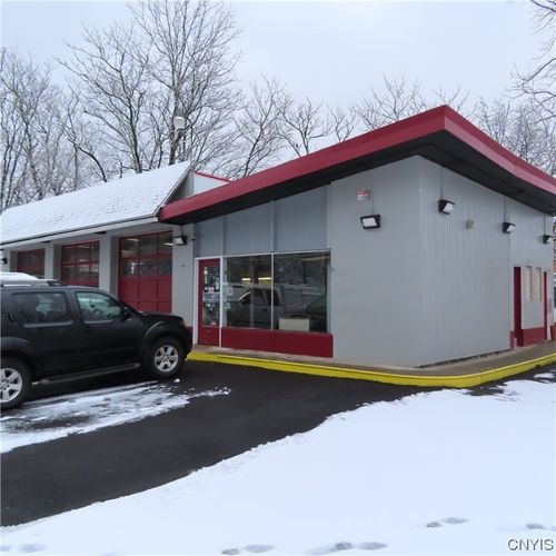 2970 E Genesee St, Syracuse, NY, 13224-1614 | Card Image