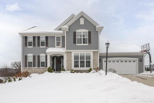 3513 Olde Howell Road, Waukesha, WI, 53188 | Card Image