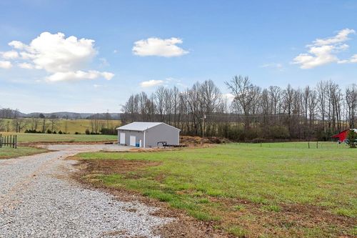 13815 Old Kentucky Road, Walling, TN, 38587 | Card Image