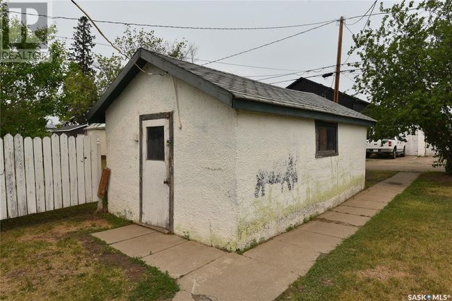 303 2 Nd St W, House other with 3 bedrooms, 1 bathrooms and null parking in Nipawin SK | Image 14