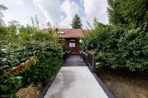 5-7 Sugar Loaf Ct, Vernon, NJ, 07462-5573 | Card Image