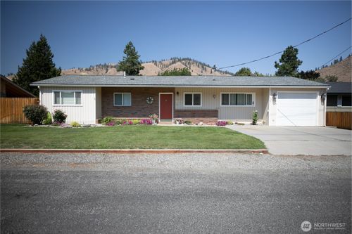 205 Valley St, Cashmere, WA, 98815-1139 | Card Image