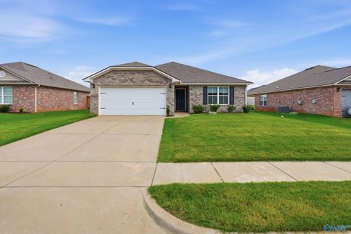 133 Jerrie Lynn Blvd, Meridianville, AL, 35759-3804 | Card Image