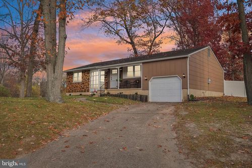 1 River Birch Road, TURNERSVILLE, NJ, 08012 | Card Image