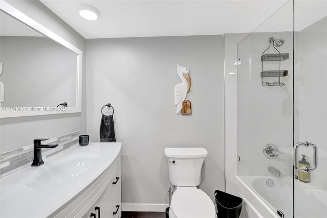 APT-305 - 3091 N Course Dr, Condo with 2 bedrooms, 2 bathrooms and null parking in Pompano Beach FL | Image 20