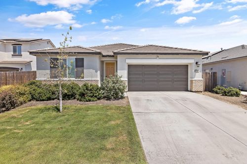 3518 E Laura Ct, Visalia, CA, 93292-9247 | Card Image