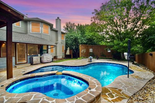 8708 Laurel Canyon Dr, Universal City, TX, 78148-3491 | Card Image