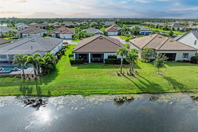 7113 Gradford Ct, House other with 3 bedrooms, 4 bathrooms and null parking in Lakewood Ranch FL | Image 52