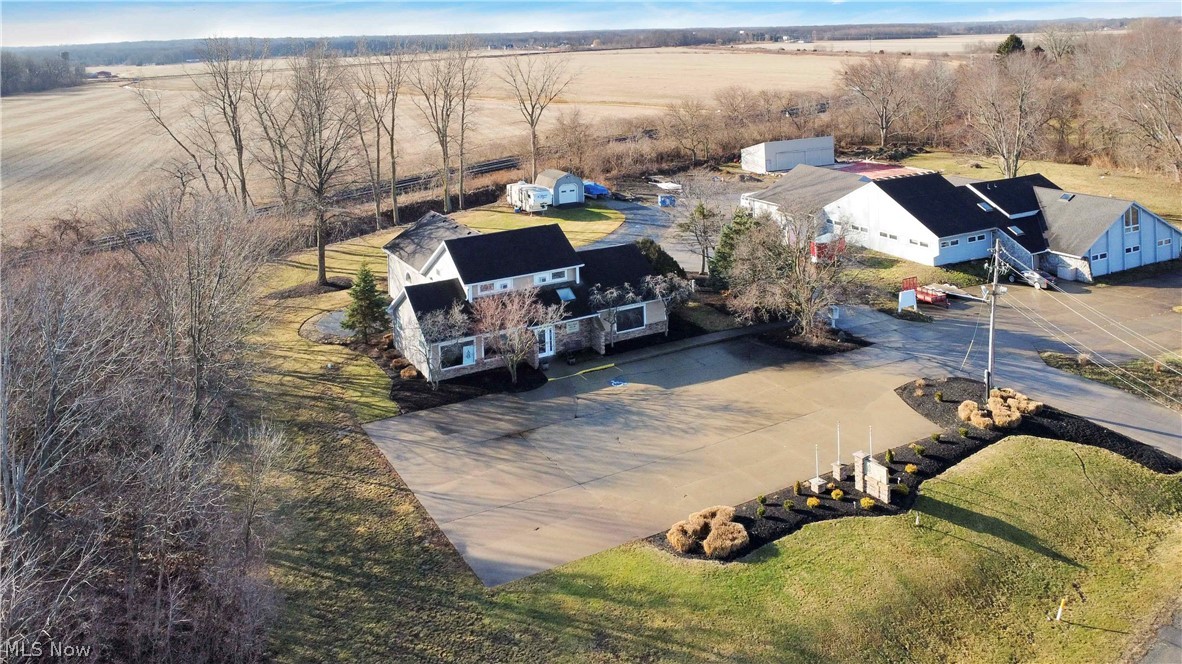 Commercial Sale in Vermilion 5