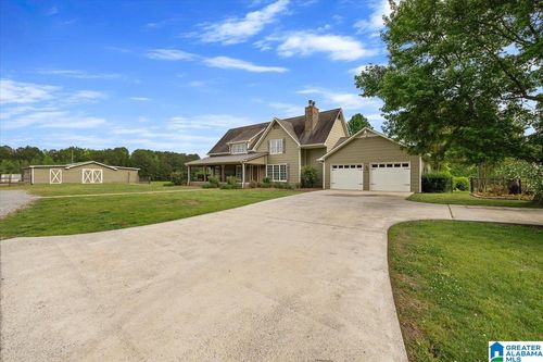 664 Montgomery Dr, Oneonta, AL, 35121-6767 | Card Image