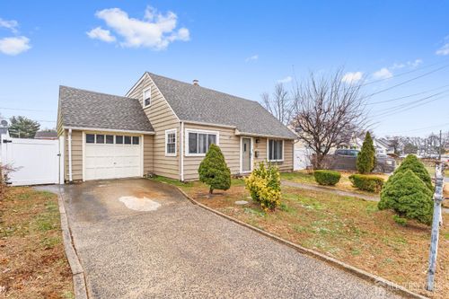 39 Prospect Ave, Edison, NJ, 08817-3757 | Card Image