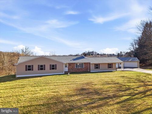 288 Garden Station Rd, AVONDALE, PA, 19311-9365 | Card Image