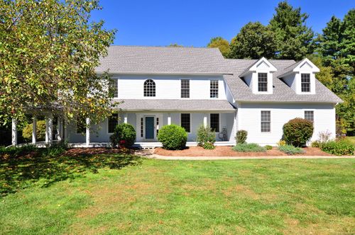 7R Stonewall Dr, West Granby, CT, 06090 | Card Image