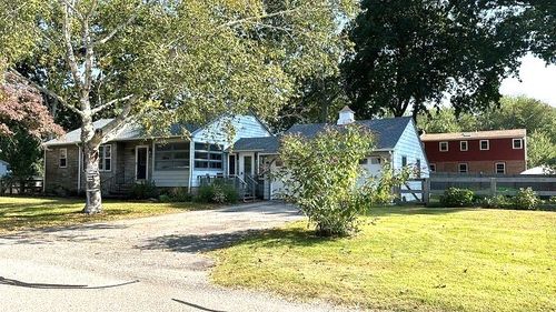 106 Pettaquamscutt Lake Rd, Saunderstown, RI, 02874-2306 | Card Image